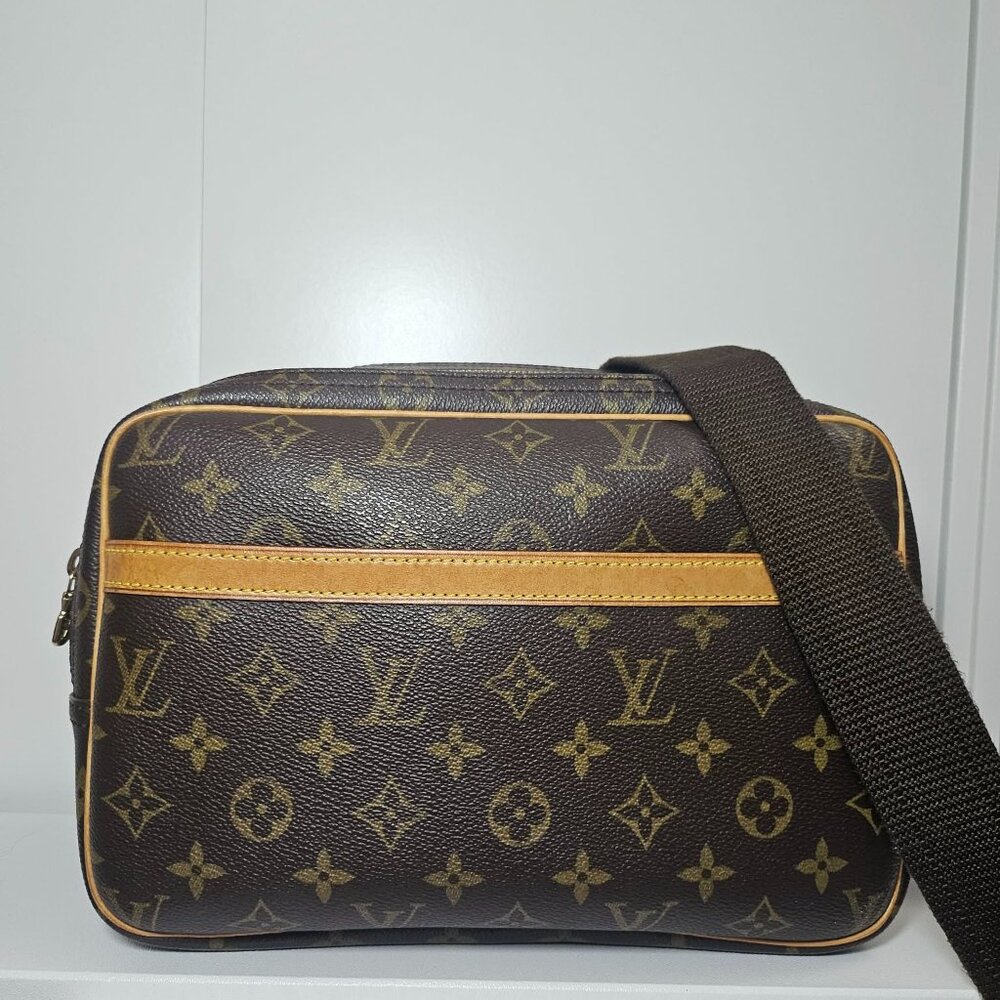 Authentic Louis Vuitton Reporter PM Shoulder Bag with COA
